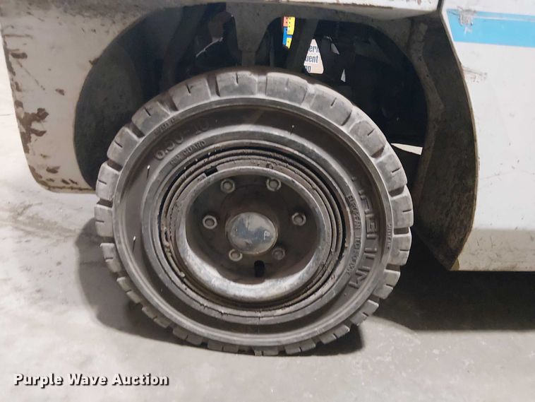 image for item EE5207 2016 UniCarriers PF70 forklift