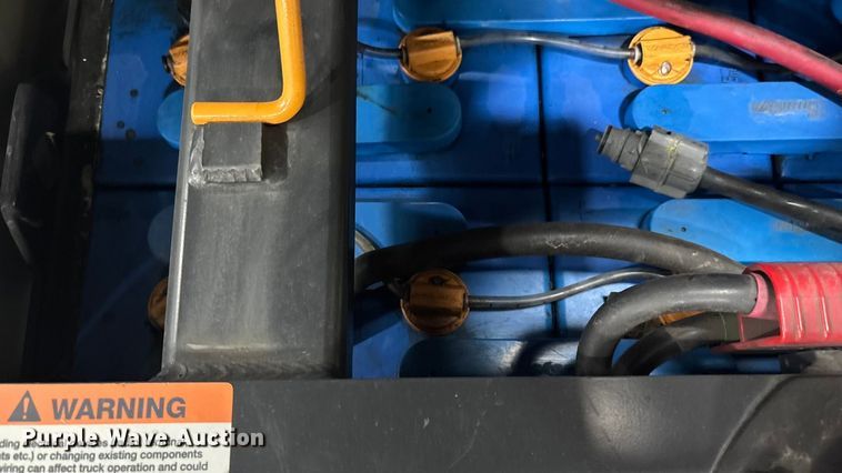 image for item EE6469 2016 Crown SP3520-30 order picker