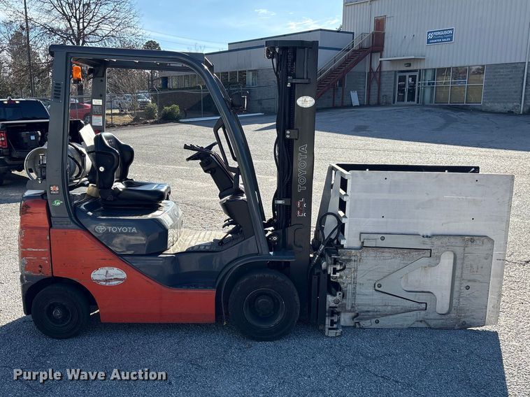 image for item EF1005 2015 Toyota 8FGU18 forklift