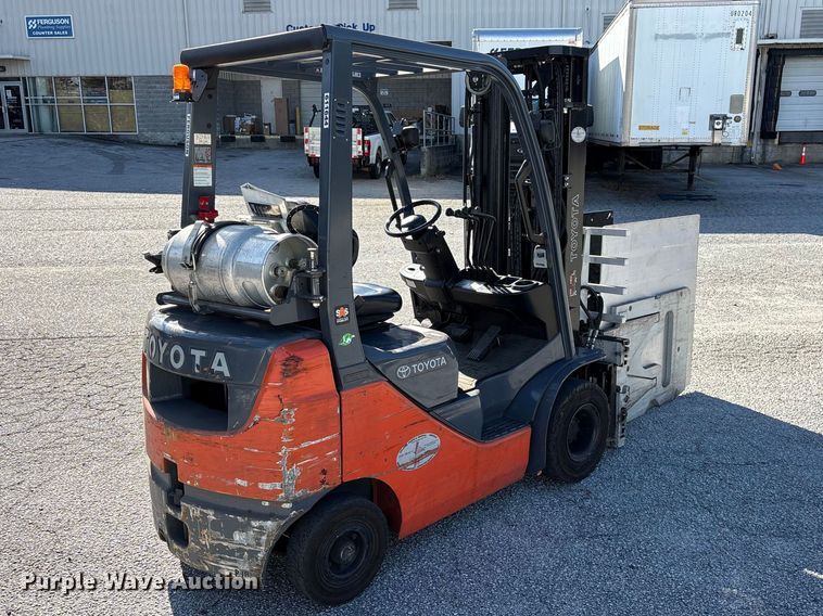 image for item EF1005 2015 Toyota 8FGU18 forklift