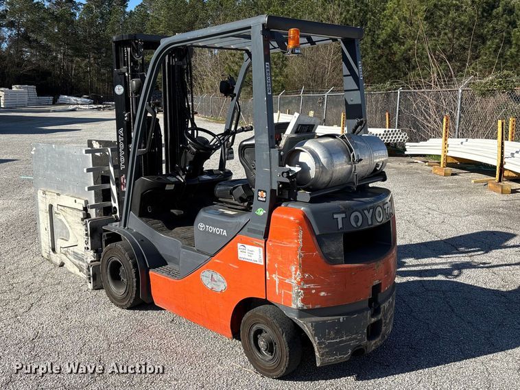image for item EF1005 2015 Toyota 8FGU18 forklift
