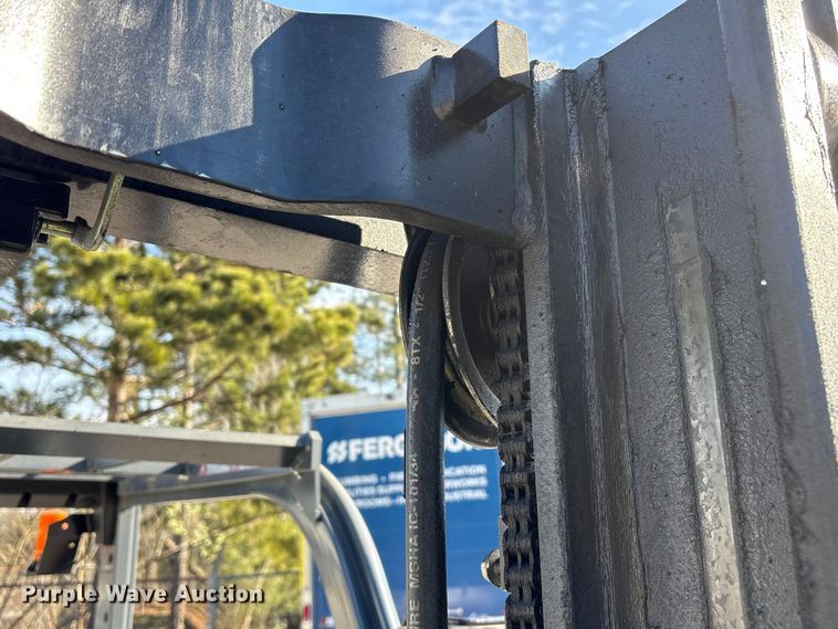 image for item EF1005 2015 Toyota 8FGU18 forklift