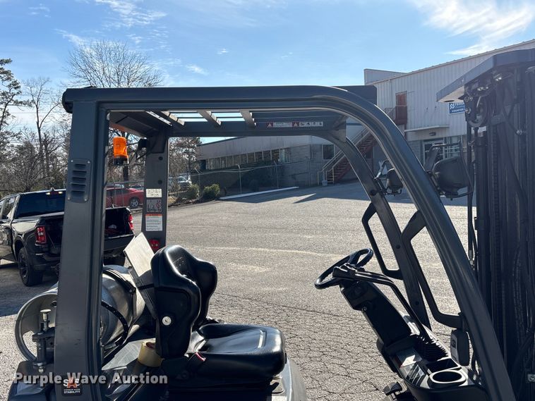 image for item EF1005 2015 Toyota 8FGU18 forklift