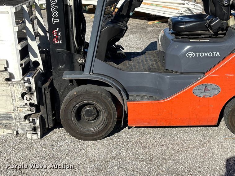 image for item EF1005 2015 Toyota 8FGU18 forklift