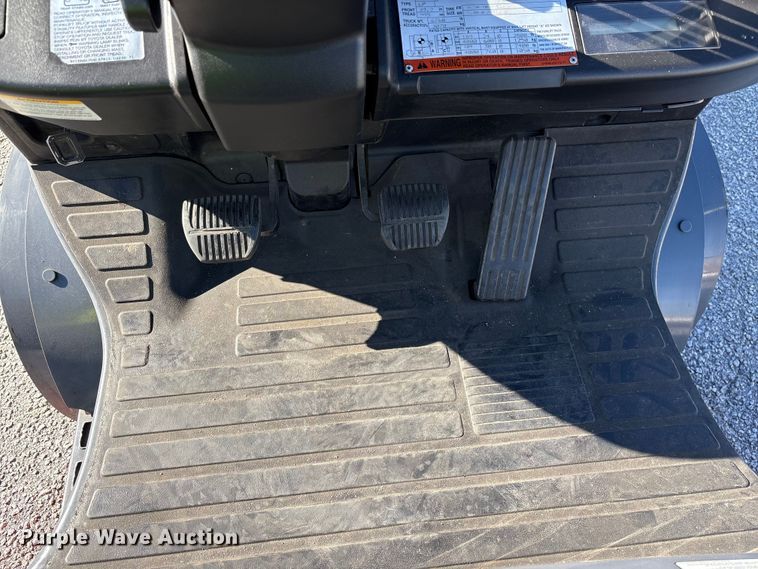 image for item EF1005 2015 Toyota 8FGU18 forklift