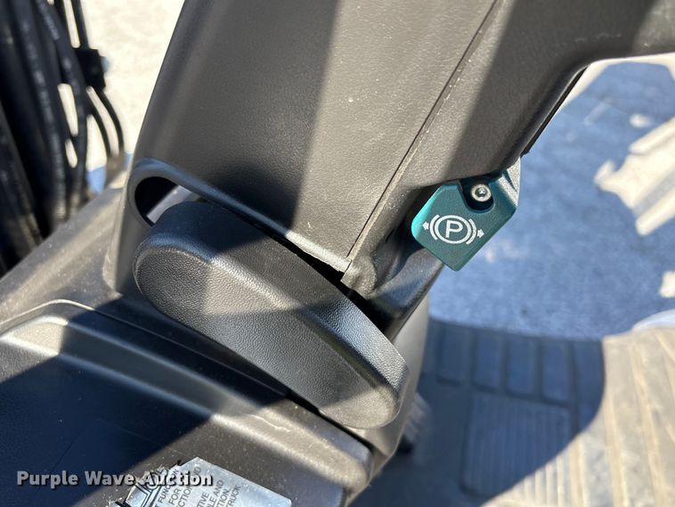 image for item EF1005 2015 Toyota 8FGU18 forklift