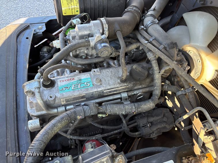 image for item EF1005 2015 Toyota 8FGU18 forklift