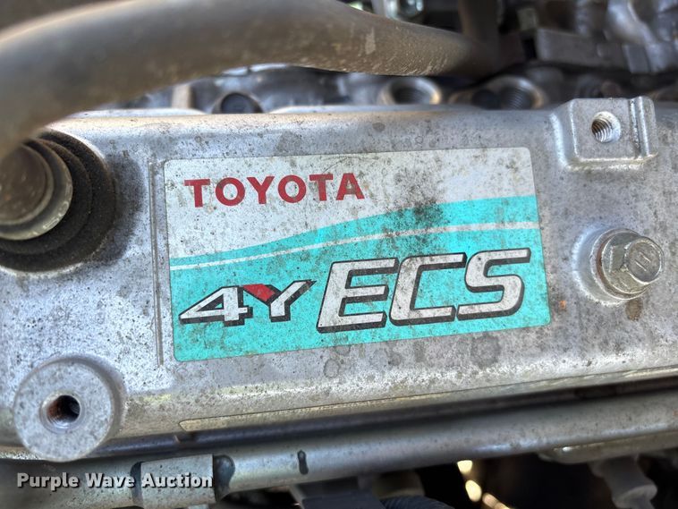 image for item EF1005 2015 Toyota 8FGU18 forklift