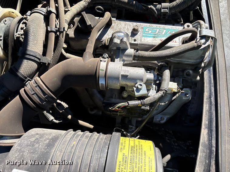 image for item EF1005 2015 Toyota 8FGU18 forklift