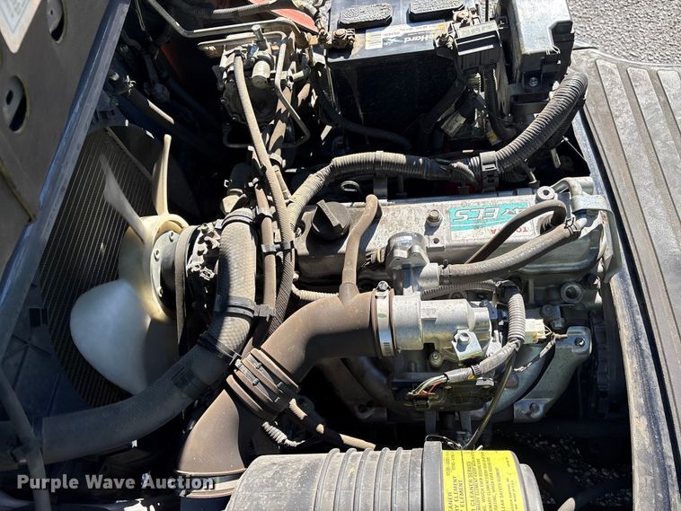 image for item EF1005 2015 Toyota 8FGU18 forklift