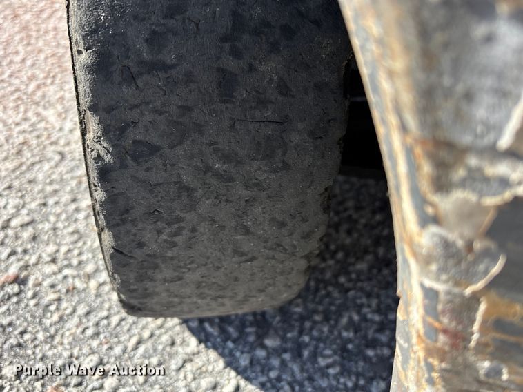 image for item EF1005 2015 Toyota 8FGU18 forklift