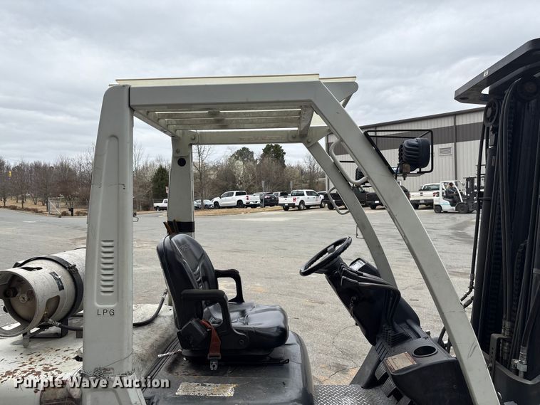 image for item EF1014 2016 UniCarriers PF70 forklift