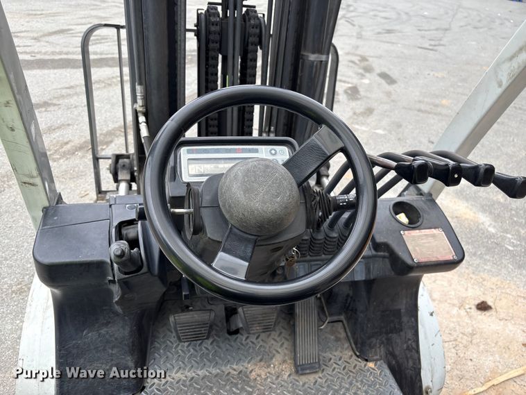 image for item EF1014 2016 UniCarriers PF70 forklift