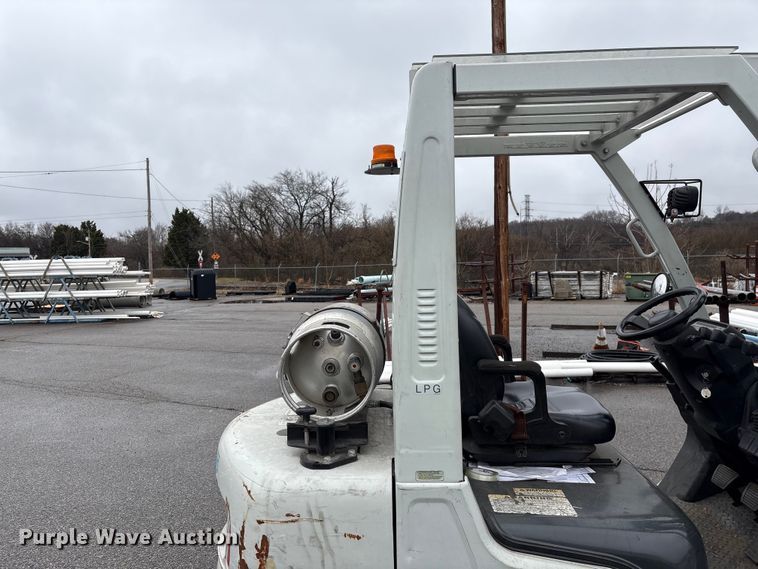 image for item EF1015 2016 UniCarriers PF50 forklift