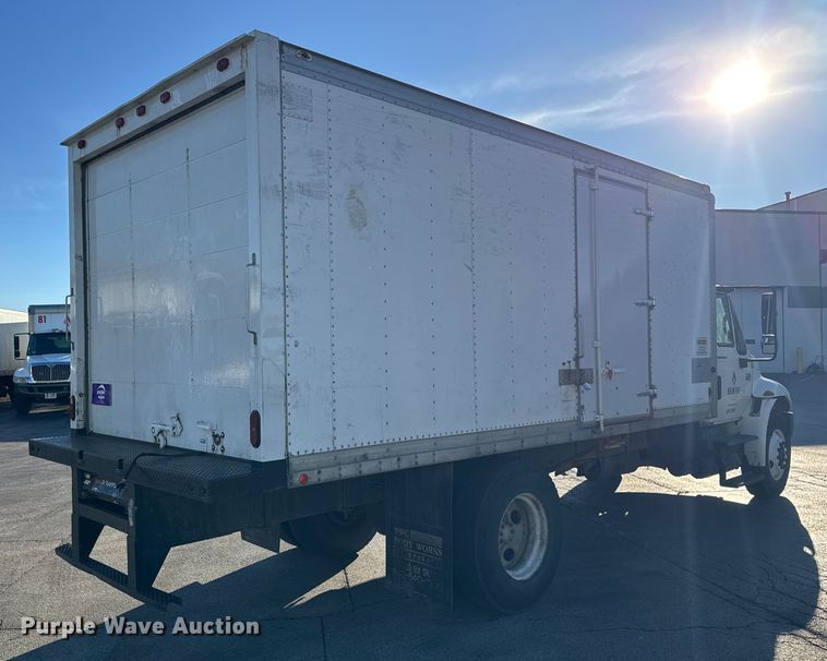 image for item EF2313 2005 International 4300 box truck