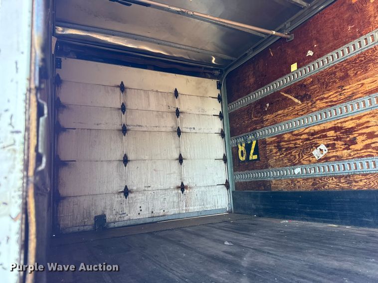 image for item EF2313 2005 International 4300 box truck