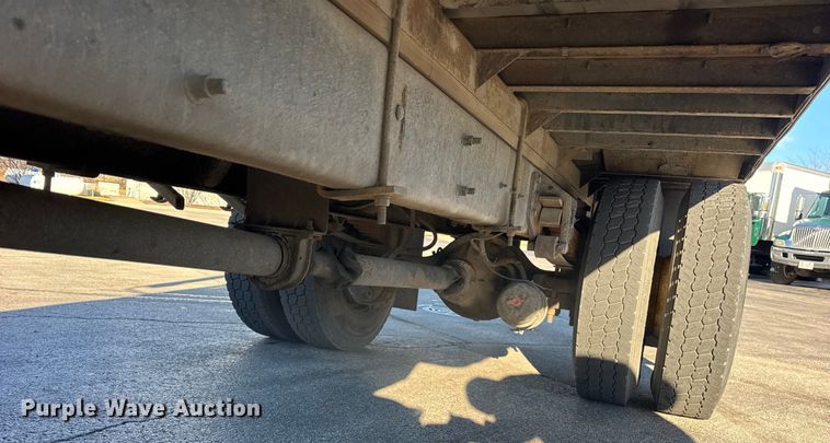 image for item EF2313 2005 International 4300 box truck