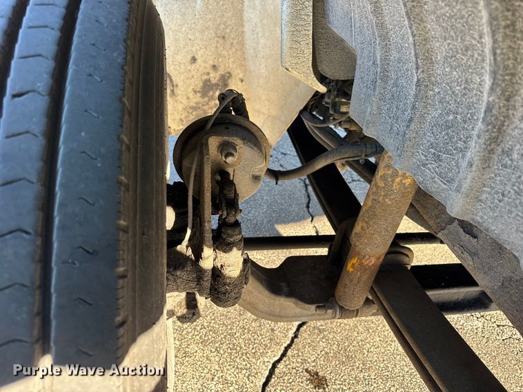 image for item EF2313 2005 International 4300 box truck