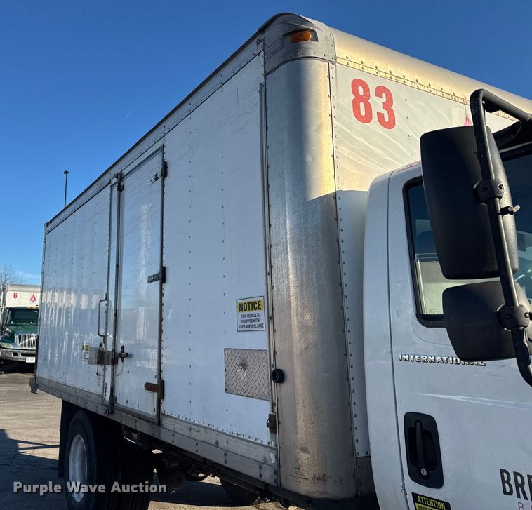 image for item EF2314 2005 International 4300 box truck