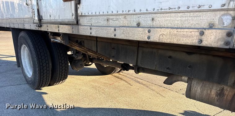 image for item EF2314 2005 International 4300 box truck