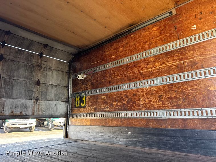 image for item EF2314 2005 International 4300 box truck