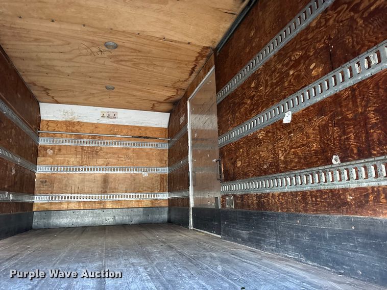 image for item EF2314 2005 International 4300 box truck