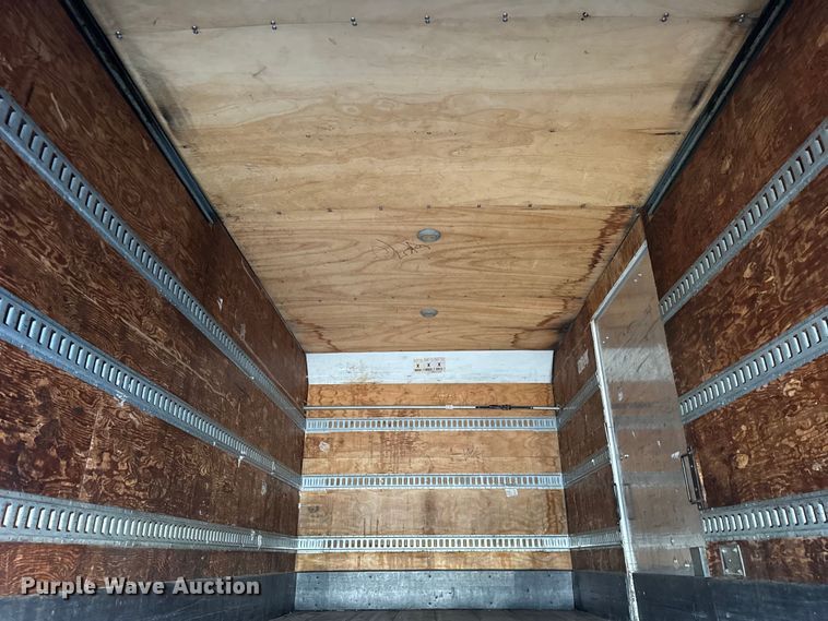 image for item EF2314 2005 International 4300 box truck