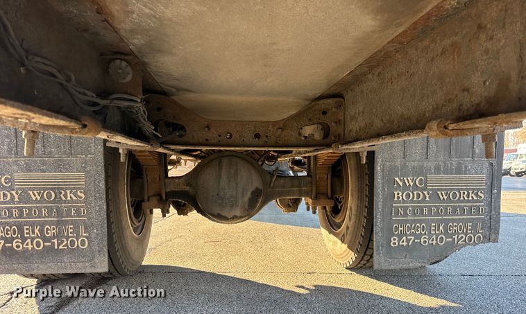 image for item EF2314 2005 International 4300 box truck