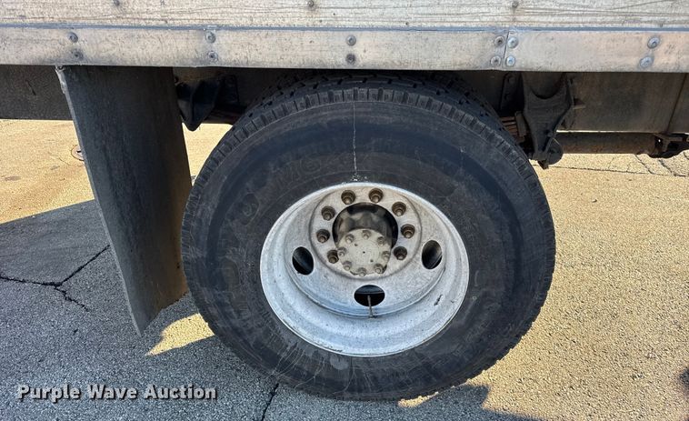 image for item EF2314 2005 International 4300 box truck