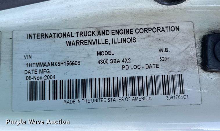 image for item EF2314 2005 International 4300 box truck