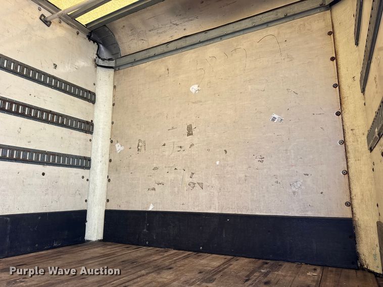 image for item EF2318 2007 International 4300 box truck