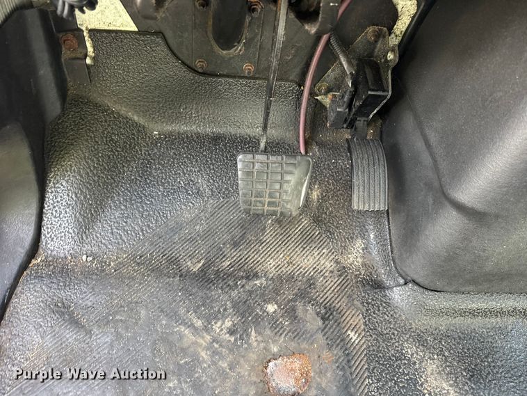 image for item EF2318 2007 International 4300 box truck