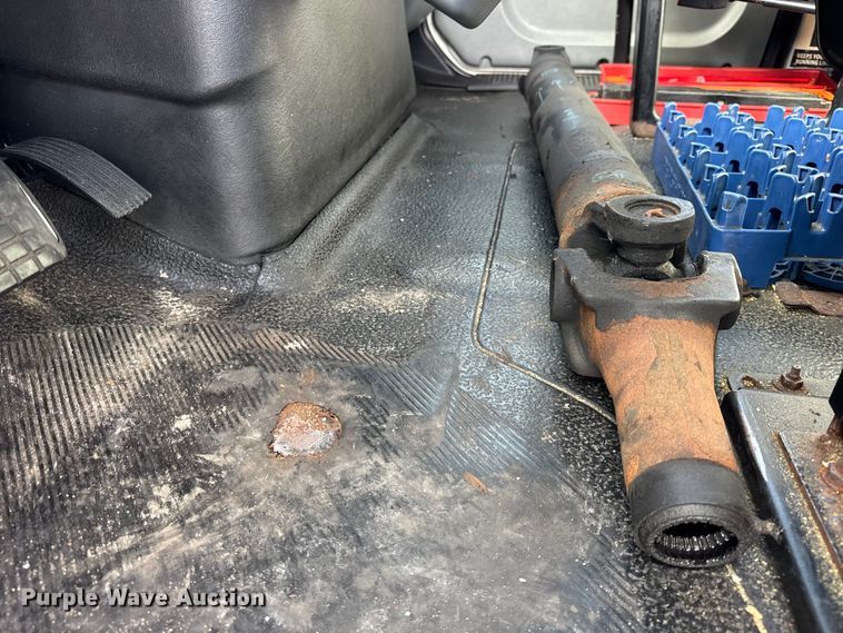 image for item EF2318 2007 International 4300 box truck