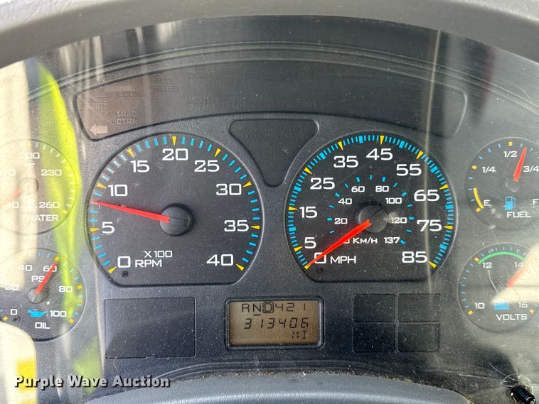 image for item EF2318 2007 International 4300 box truck