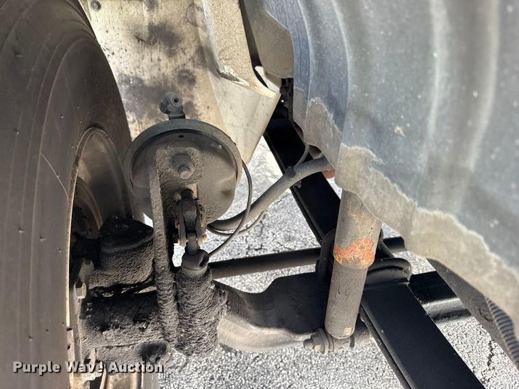 image for item EF2318 2007 International 4300 box truck