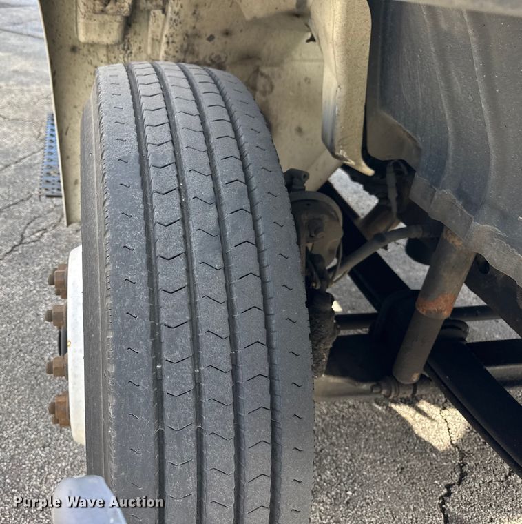 image for item EF2318 2007 International 4300 box truck