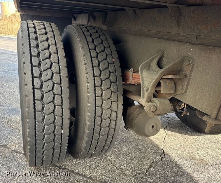 image for item EF2318 2007 International 4300 box truck