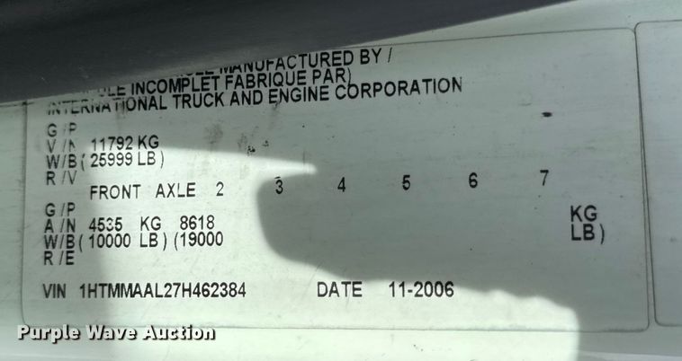 image for item EF2318 2007 International 4300 box truck