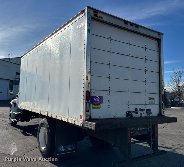 image for item EF2320 2005 International 4300 box truck