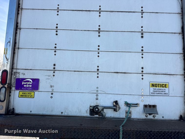 image for item EF2320 2005 International 4300 box truck