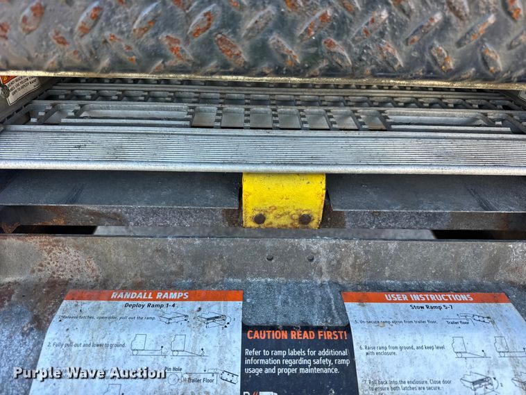 image for item EF2320 2005 International 4300 box truck