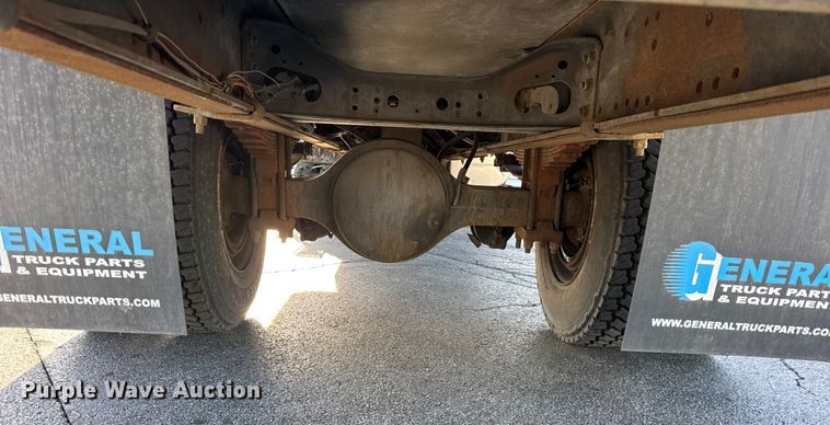 image for item EF2320 2005 International 4300 box truck