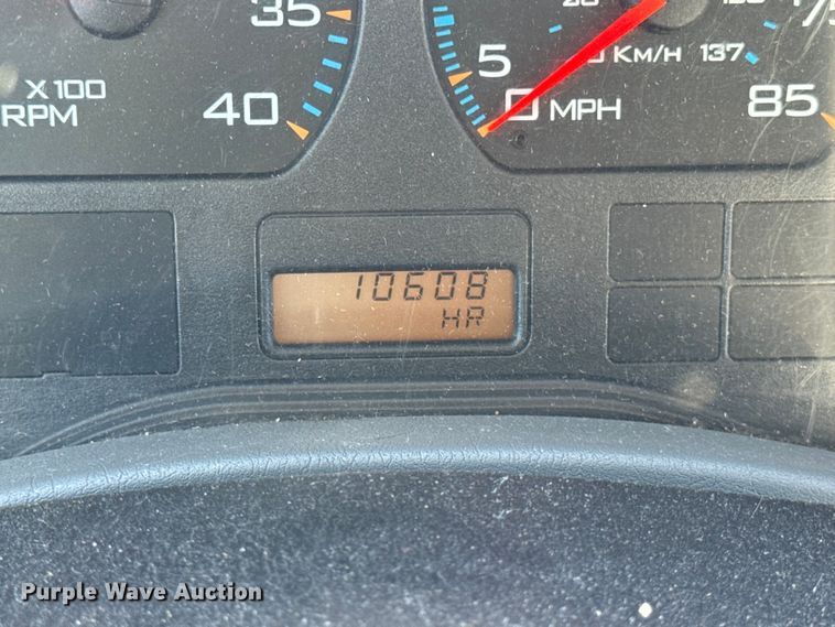 image for item EF2320 2005 International 4300 box truck