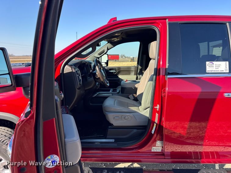 image for item EF2416 2021 Chevrolet 2500HD Ext. Cab pickup truck