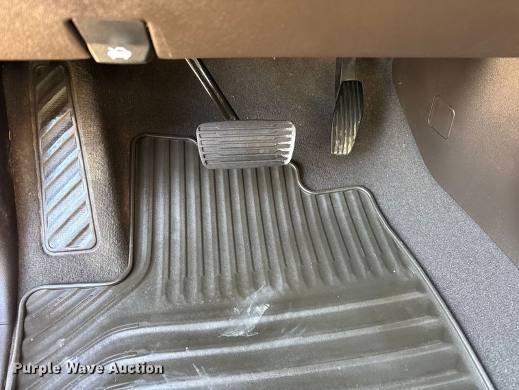 image for item EF2416 2021 Chevrolet 2500HD Ext. Cab pickup truck