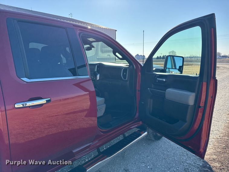 image for item EF2416 2021 Chevrolet 2500HD Ext. Cab pickup truck