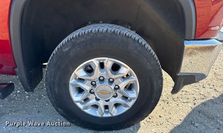 image for item EF2416 2021 Chevrolet 2500HD Ext. Cab pickup truck