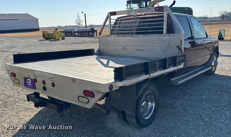image for item EF2417 1997 Chevrolet C3500 Crew Cab flatbed pickup truck