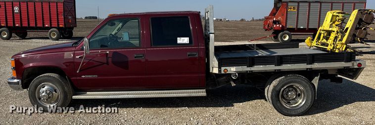 image for item EF2417 1997 Chevrolet C3500 Crew Cab flatbed pickup truck