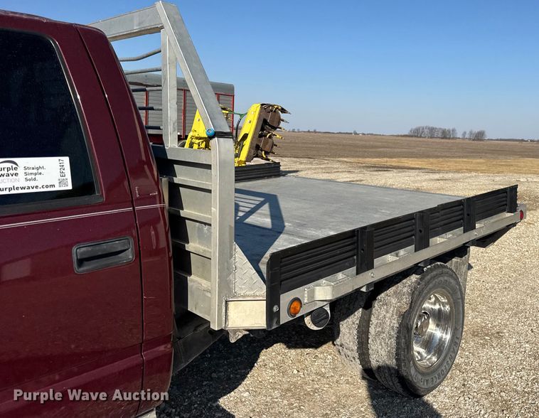 image for item EF2417 1997 Chevrolet C3500 Crew Cab flatbed pickup truck